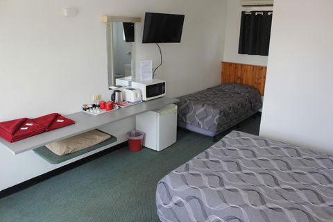 Tamworth Budget Motel - Inverell Accommodation 2