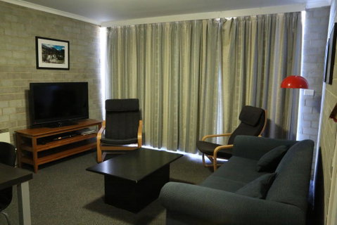 Tanderra 4 - Inverell Accommodation 3
