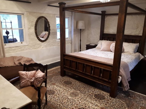 Tanilba House - Inverell Accommodation 0