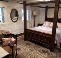 Tanilba House - Inverell Accommodation