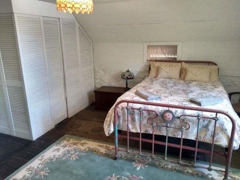 Tanilba House - Inverell Accommodation 3