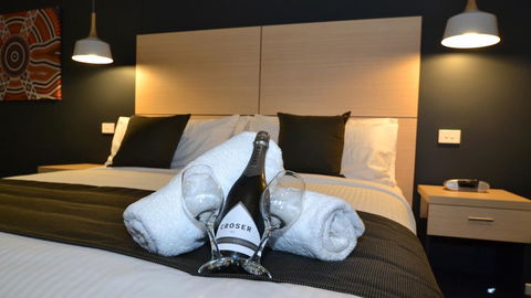 The Astor Suites - Inverell Accommodation 0