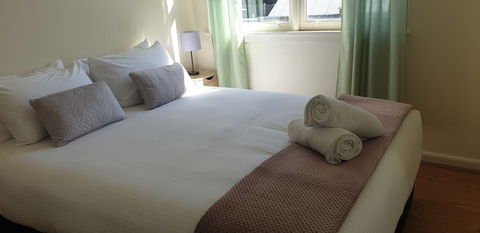 The Bay Apartment - Inverell Accommodation 3