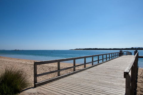 Pearl Hawley Beach - Inverell Accommodation 38