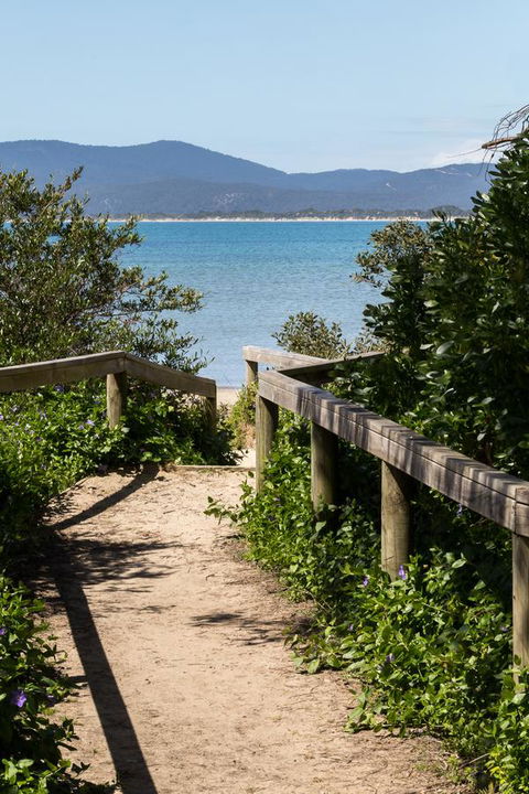 Pearl Hawley Beach - Inverell Accommodation 42
