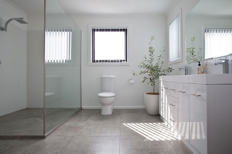 Pearl Hawley Beach - Inverell Accommodation 17