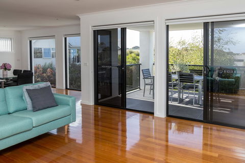 Pearl Hawley Beach - Inverell Accommodation 11