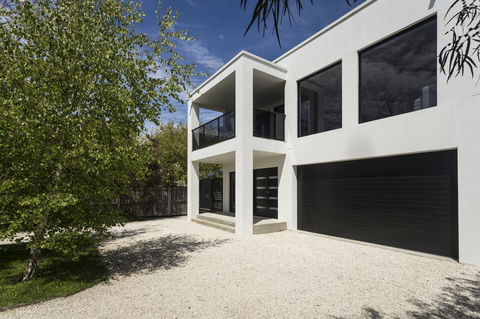 Pearl Hawley Beach - Inverell Accommodation 0