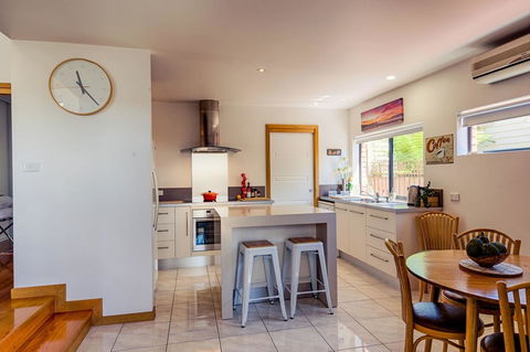 Ulverstone Boutique Accomodation - Inverell Accommodation 13
