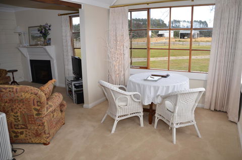 Buttons Cottage For Canyon & Rain Forest Walks With In House Dining - Inverell Accommodation 12