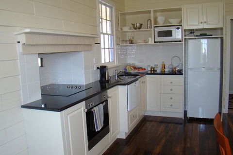 Buttons Cottage For Canyon & Rain Forest Walks With In House Dining - Inverell Accommodation 26