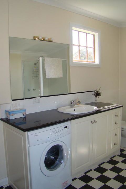 Buttons Cottage For Canyon & Rain Forest Walks With In House Dining - Inverell Accommodation 17