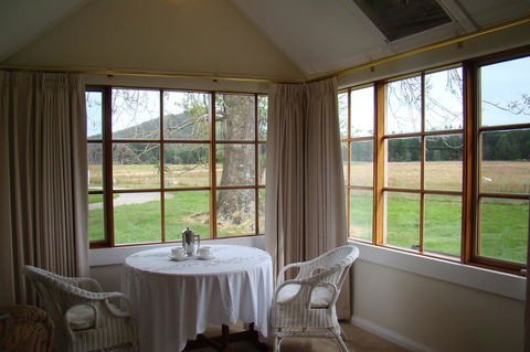 Buttons Cottage For Canyon & Rain Forest Walks With In House Dining - Inverell Accommodation 24