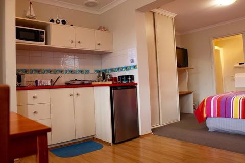 Sails On Port Sorell Boutique Apartments - Inverell Accommodation 7
