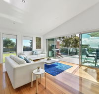 Seas The Day - Seaside Getaway - Inverell Accommodation