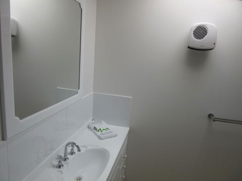Abel Tasman Airport Motor Inn - Inverell Accommodation 18