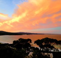 DOLPHIN LOOKOUT COTTAGE - amazing views of the Bay of Fires - Inverell Accommodation
