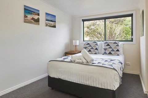 DOLPHIN LOOKOUT COTTAGE - Amazing Views Of The Bay Of Fires - Inverell Accommodation 15