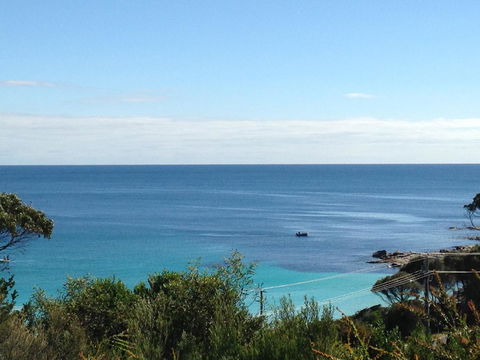 DOLPHIN LOOKOUT COTTAGE - Amazing Views Of The Bay Of Fires - Inverell Accommodation 12