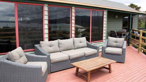 DOLPHIN LOOKOUT COTTAGE - Amazing Views Of The Bay Of Fires - Inverell Accommodation 7