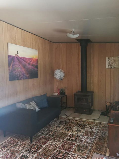 Hilltop Cottages - Inverell Accommodation 16