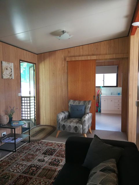 Hilltop Cottages - Inverell Accommodation 14