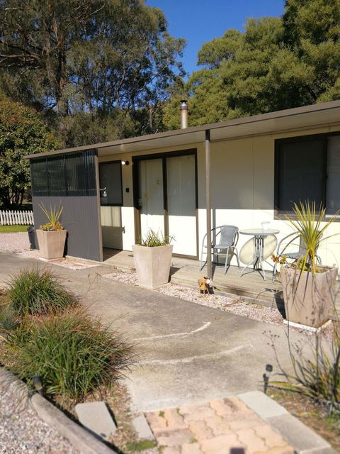 Hilltop Cottages - Inverell Accommodation 13