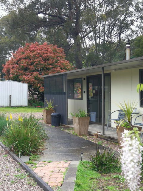 Hilltop Cottages - Inverell Accommodation 15