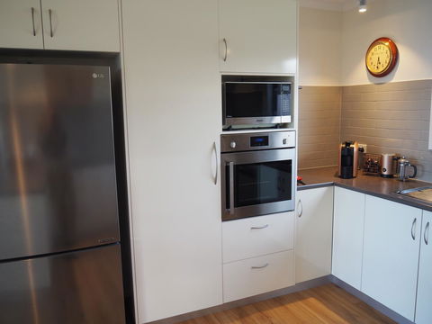 GRANITE BEACH HOUSE @ Bay Of Fires - Inverell Accommodation 11