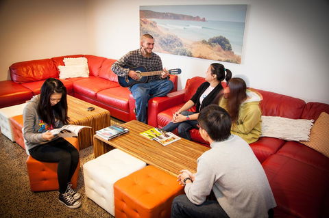 The Island Accommodation - Inverell Accommodation 16