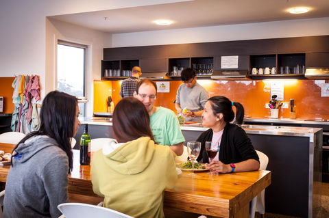 The Island Accommodation - Inverell Accommodation 11