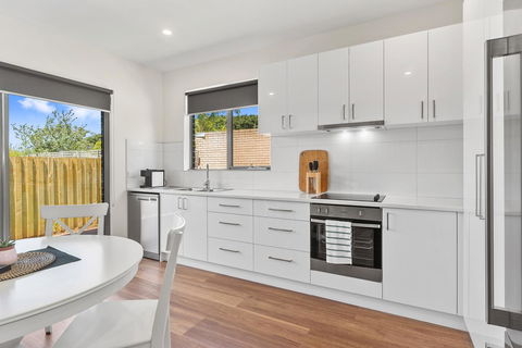 Rosewater Townhouses Dromana - Inverell Accommodation 8