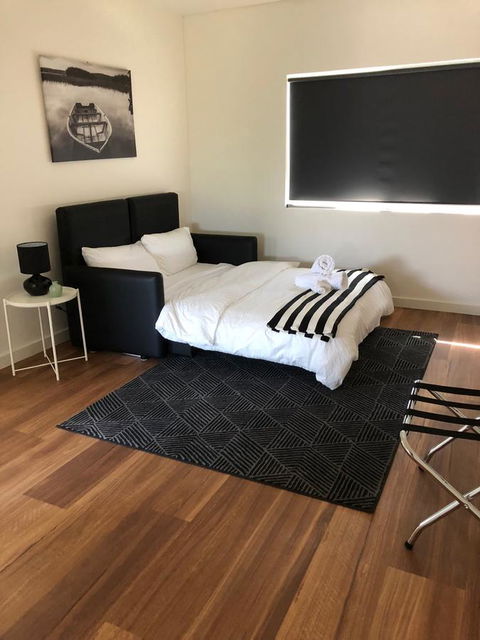 Rosewater Townhouses Dromana - Inverell Accommodation 2