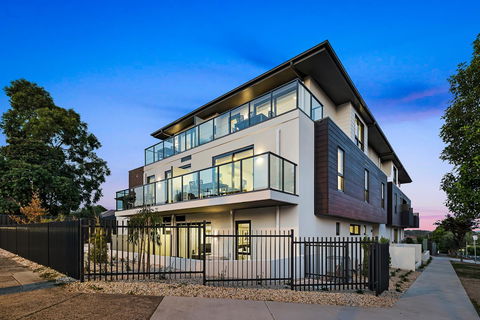 Manhattan Apartments - Notting Hill - Inverell Accommodation 0