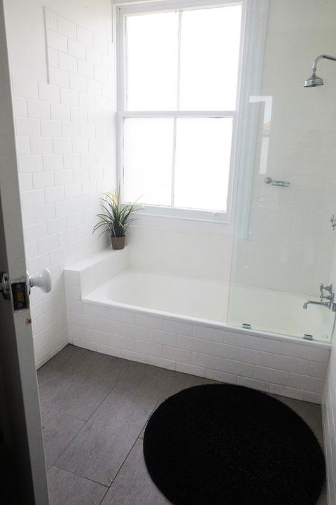 The Royal Hotel Mornington - Inverell Accommodation 12