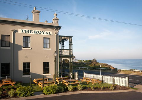 The Royal Hotel Mornington - Inverell Accommodation 19