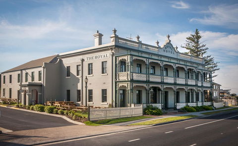 The Royal Hotel Mornington - Inverell Accommodation 18