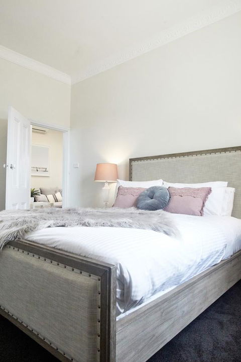 The Royal Hotel Mornington - Inverell Accommodation 41