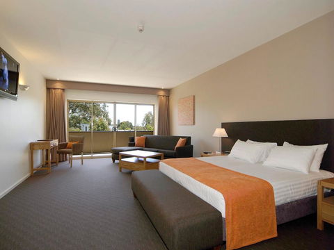 Mornington Hotel - Inverell Accommodation 24