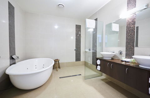 Mornington Hotel - Inverell Accommodation 1