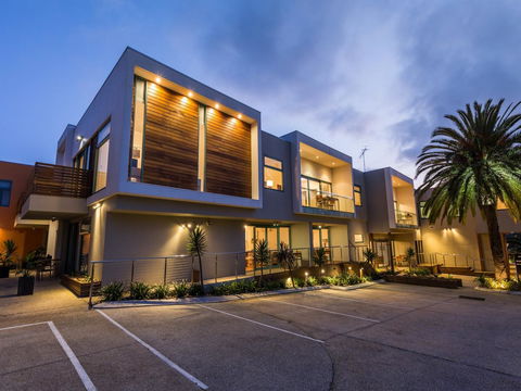 Great Ocean Road Resort - Inverell Accommodation 24