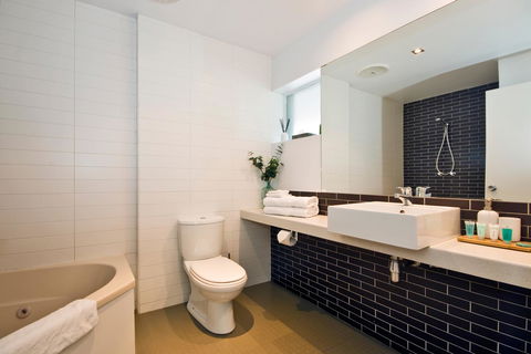 Lorne Bay View Motel - Inverell Accommodation 8