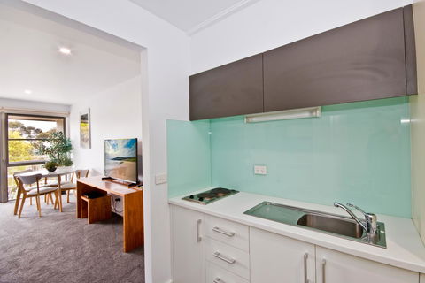 Lorne Bay View Motel - Inverell Accommodation 16