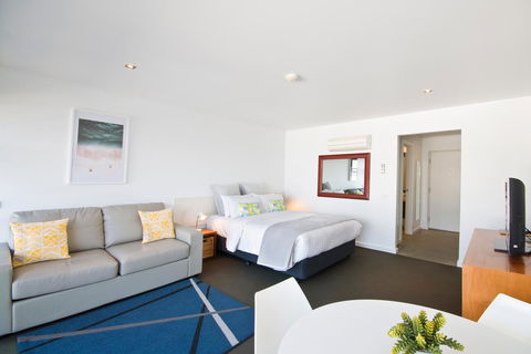 Lorne Bay View Motel - Inverell Accommodation 11