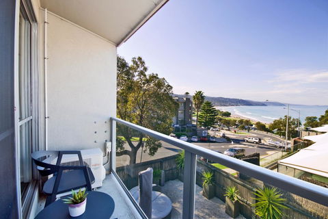 Lorne Bay View Motel - Inverell Accommodation 9