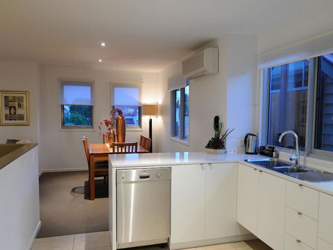 The Victoria Apartments - Inverell Accommodation 38