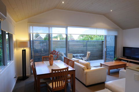 The Victoria Apartments - Inverell Accommodation 13
