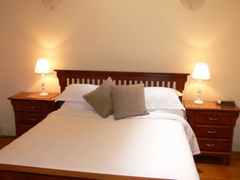 The Victoria Apartments - Inverell Accommodation 24