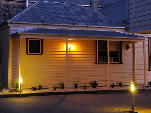The Victoria Apartments - Inverell Accommodation 23