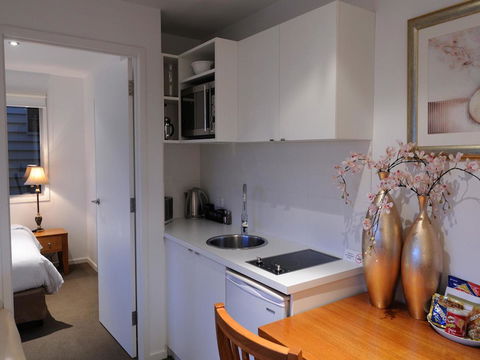 The Victoria Apartments - Inverell Accommodation 18